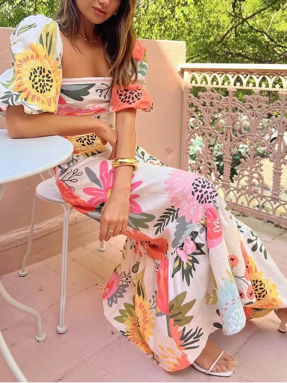Ivy | Abito Maxi a Stampa Floreale con Scollo Quadrato per le Vacanze