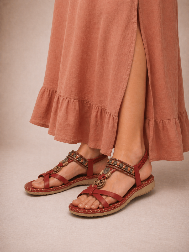 Sandali in stile ibiziano che combinano comfort ed eleganza