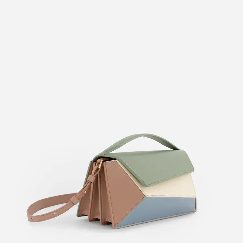 Petit Sac San