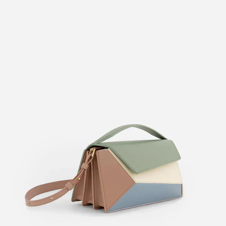 Petit Sac San