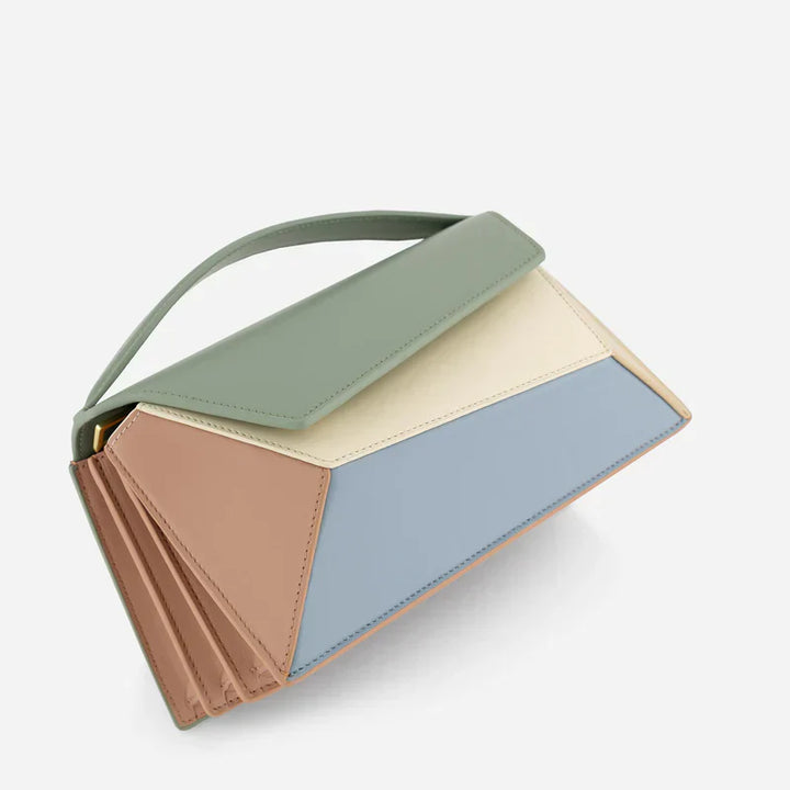 Petit Sac San